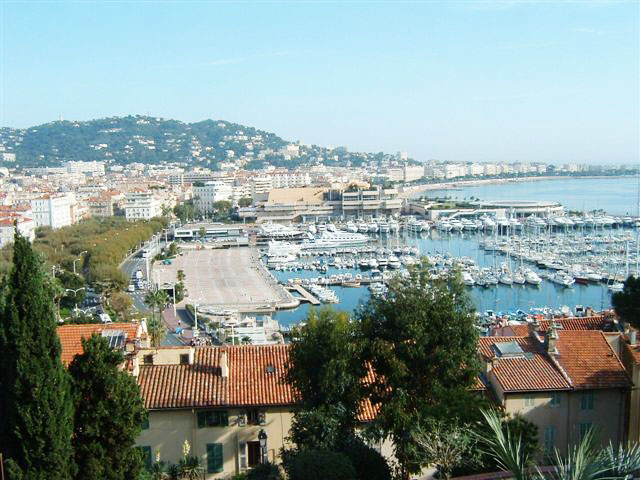 the-port-of-cannes