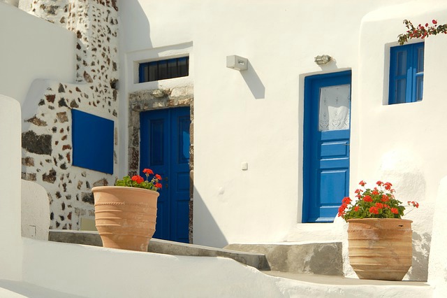 Rent a furnished apartment in Greece for your next holiday trip