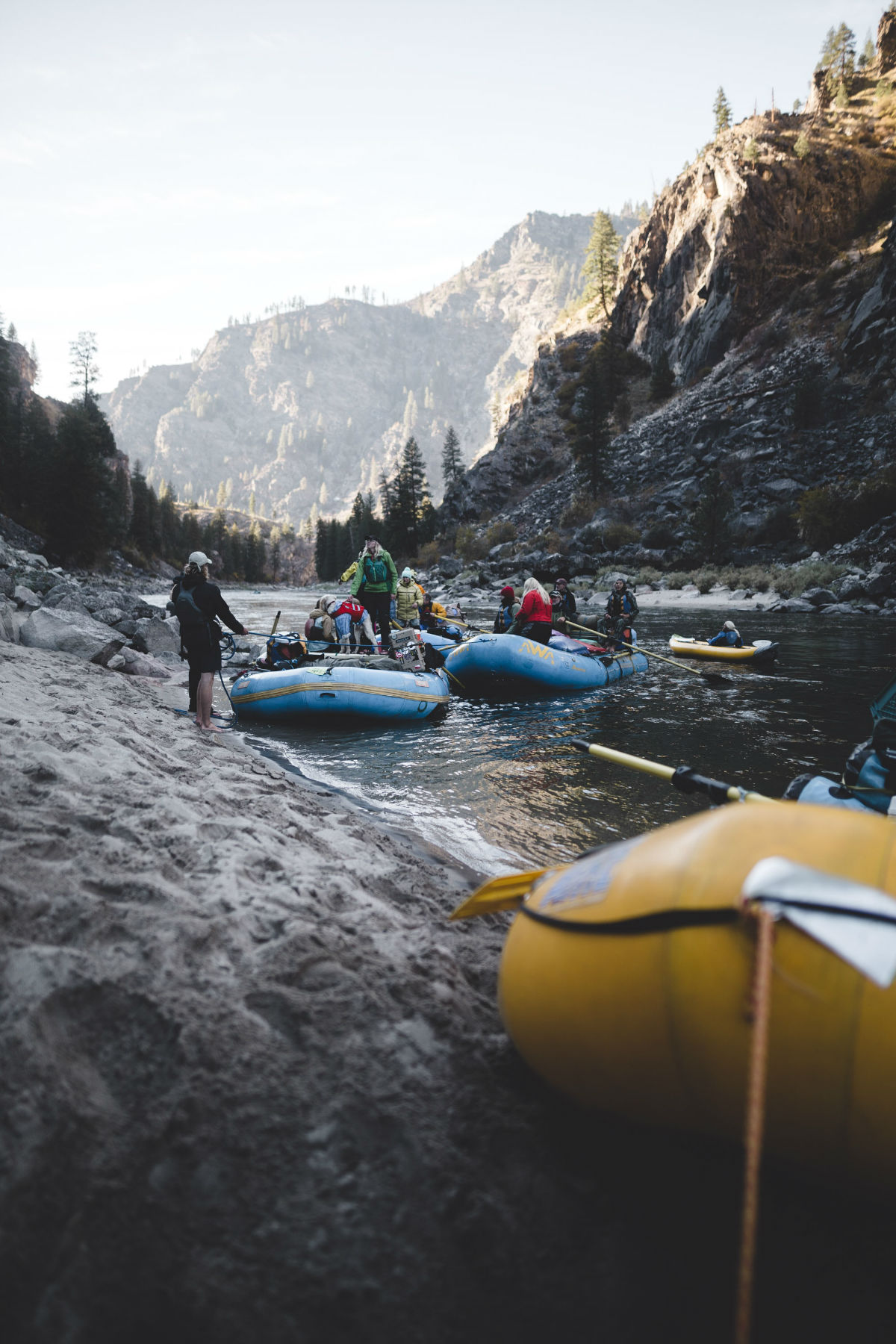 What happens during an afternoon rafting session ?